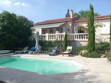 Gîte für 2 Personen, mit Garten und Pool sowie Terrasse in der Provence