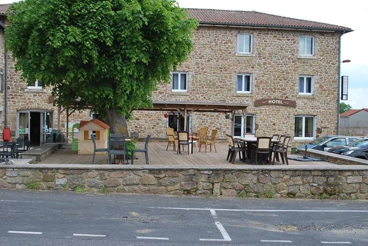 Hôtel pour 3 personnes, avec terrasse à Bellevue-la-Montagne