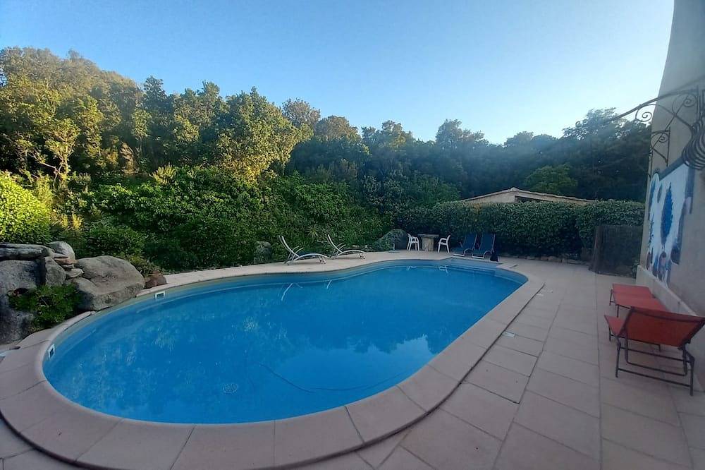 Mini villa studio cosy climatisée 21 m2 pour 1 couple, piscine in Porto-Vecchio, Arrondissement de Sartène