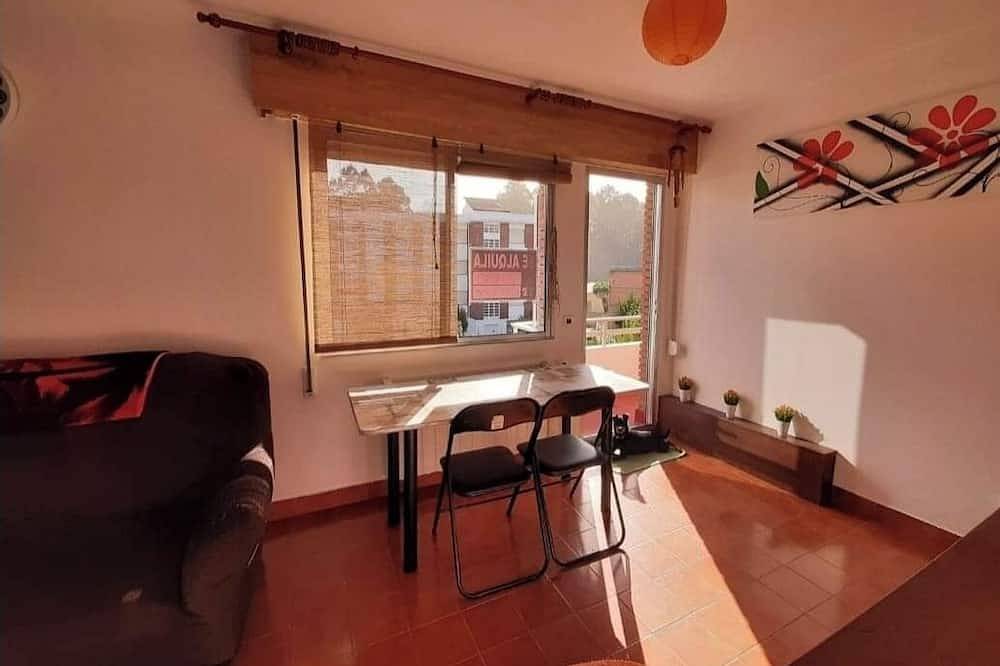 Entire apartment, Apartment in playa de ber. in Santiago de Boebre, Pontedeume