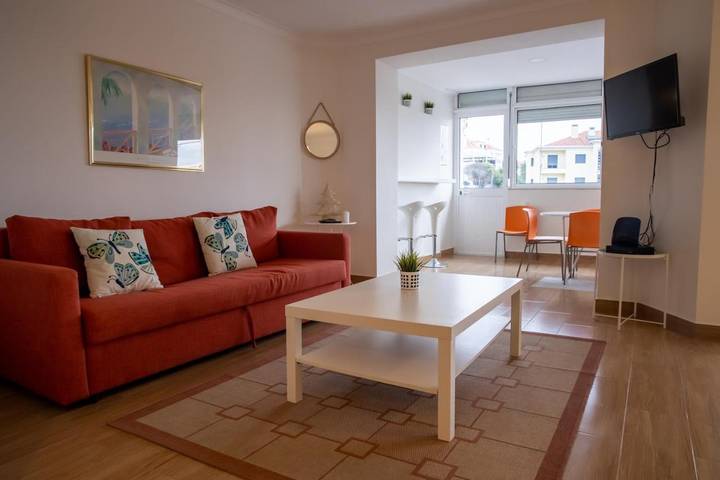 Apartamento de férias para 4 pessoas, com jardim e terraço em Estoril