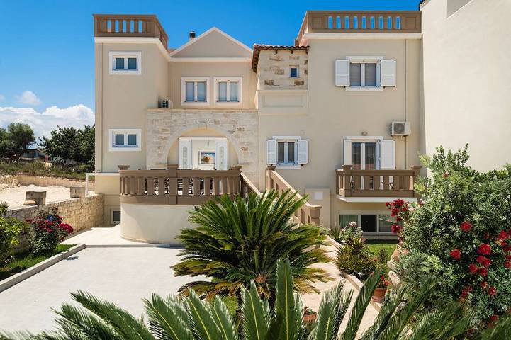 Ferienhaus für 9 Personen, mit Garten und Balkon