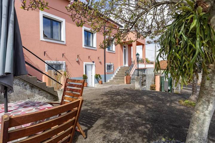 Casa de férias para 4 pessoas, com Terraço e Jardim e ainda Vista em Camacha