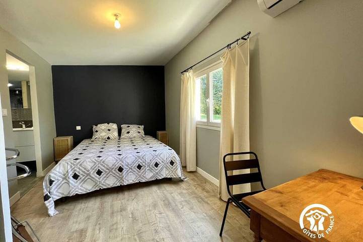 Location de vacances pour 4 personnes, avec piscine et jardin, animaux acceptés à Ventenac-Cabardès - 2