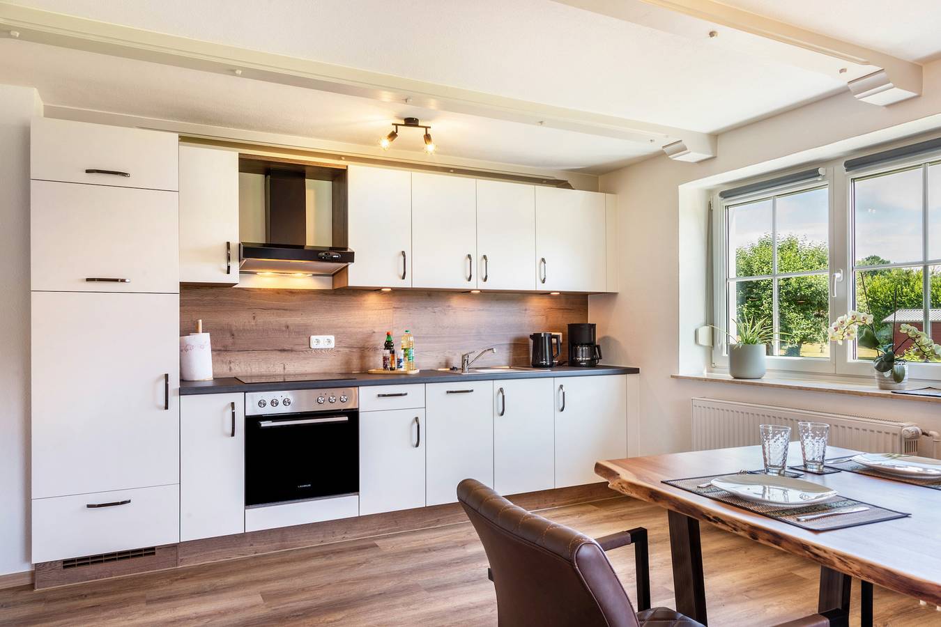 Ganze Wohnung, Ferienwohnung 'Mayerhofer 1' mit Privatterrasse, Gemeinschaftsgarten und Wi-Fi in Arnstorf, Ostbayern