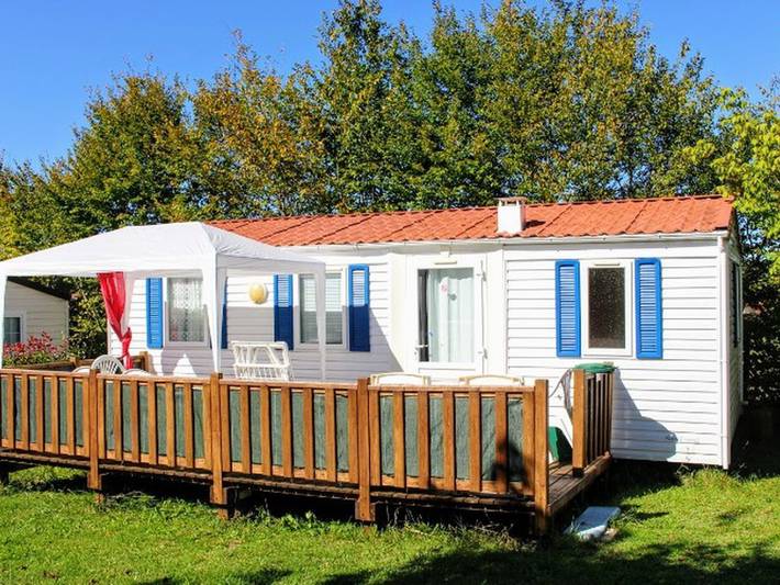 Camping pour 6 personnes, avec Terrasse