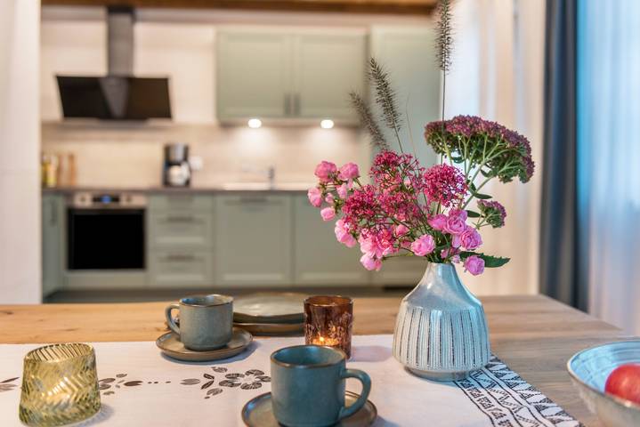 Ganze Wohnung, Landluft Ferien - Wohnung "Abendrot" mit privater Terrasse und Wlan inkl. Echt Bodensee Card in Heiligenberg, Region Bodensee-Oberschwaben
