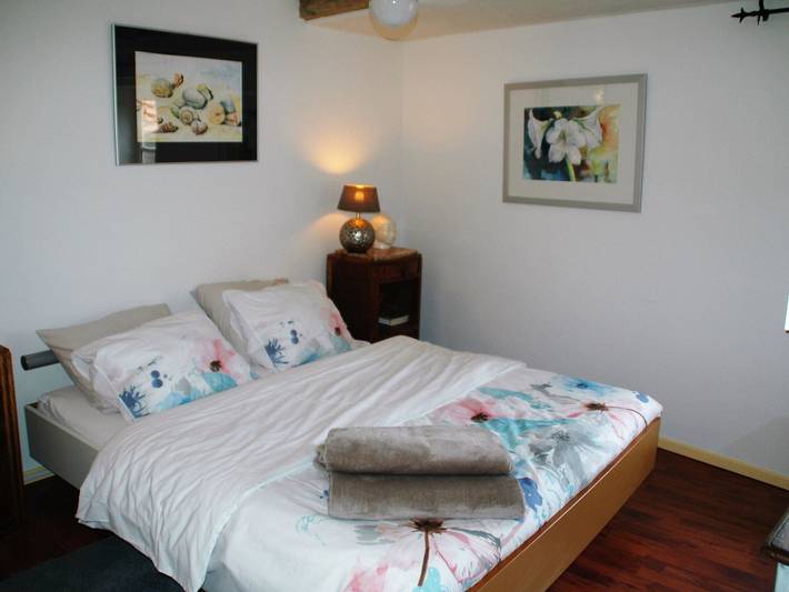 Gîte pour 5 personnes, avec piscine ainsi que terrasse et jardin