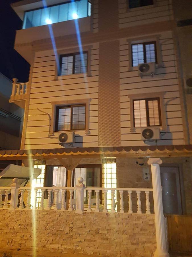 Villa für 11 Personen, mit Garten und Ausblick sowie Terrasse in Didim