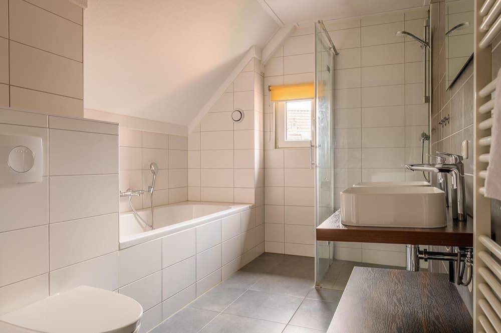 Villa di lusso a Maastricht con giardino in Maastricht, Limburg (Olanda)