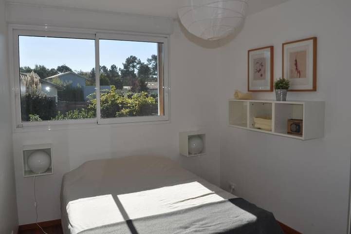 Location de vacances pour 8 personnes, avec terrasse et jardin dans Office De Tourisme De Moliets Et Maa - 2