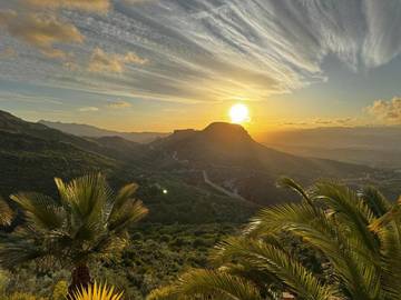 Casa rural para 6 personas, con vistas además de jardín y piscina en Turre