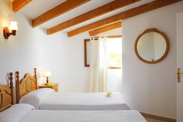 Einfaches Ferienhaus Corb Mari, 6 Personen, Pool und Garten, Strandnah 200 Meter in Cala Egos, Santanyí