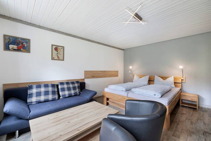 Hel lejlighed, Apartment 'Peaceful Living in Sulz' with Balcony and Wi-Fi in Sulz am Neckar, Central Black Forest