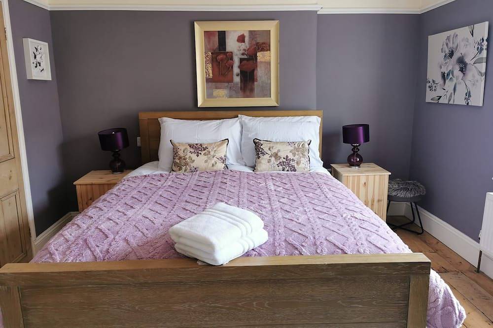 Cosy 17th Century Cotswold Cottage 3Br Chipping Norton. Family and pet friendly! in Chipping Norton, Oxfordshire