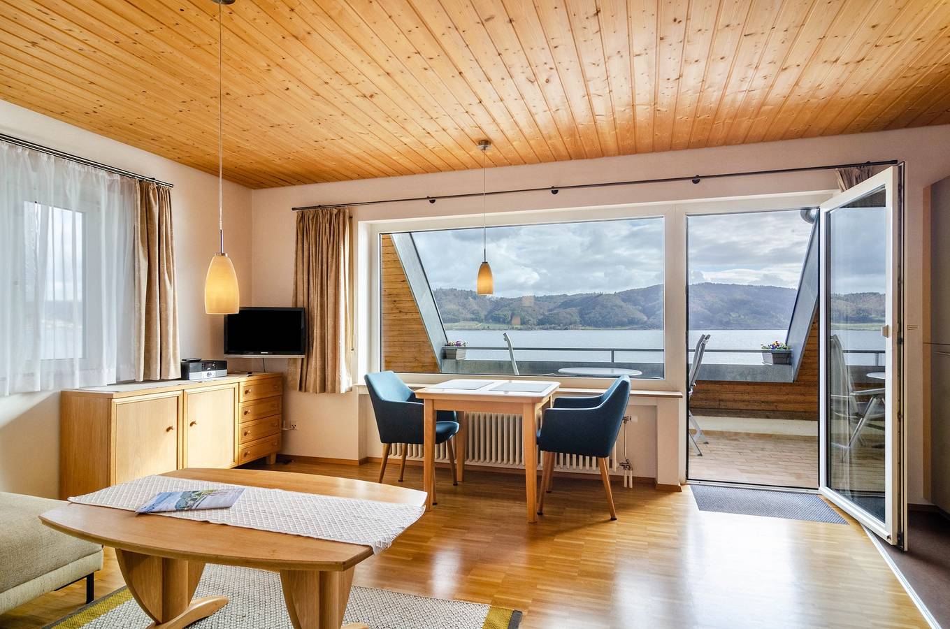 Ganze Wohnung, Fewo 9, 43qm, mit Seezugang direkt am Bodensee in Bodman-Ludwigshafen, Obersee (Bodensee)