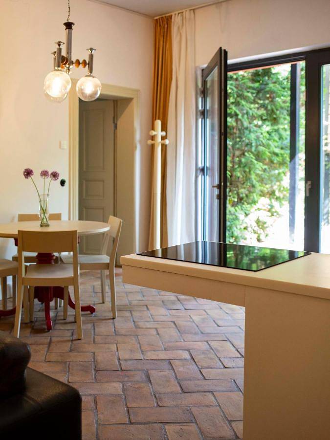 Ferienwohnung für 4 Personen, mit Balkon und Terrasse sowie Garten und Sauna