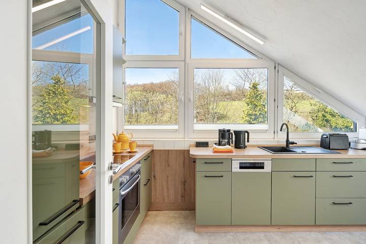 Entire apartment, Beautiful Three-Bedroom Apartment with Balcony in Lüdenscheid, Märkischer Kreis