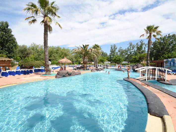 Camping pour 4 personnes, avec piscine et terrasse, animaux acceptés dans Vias Plage - 3