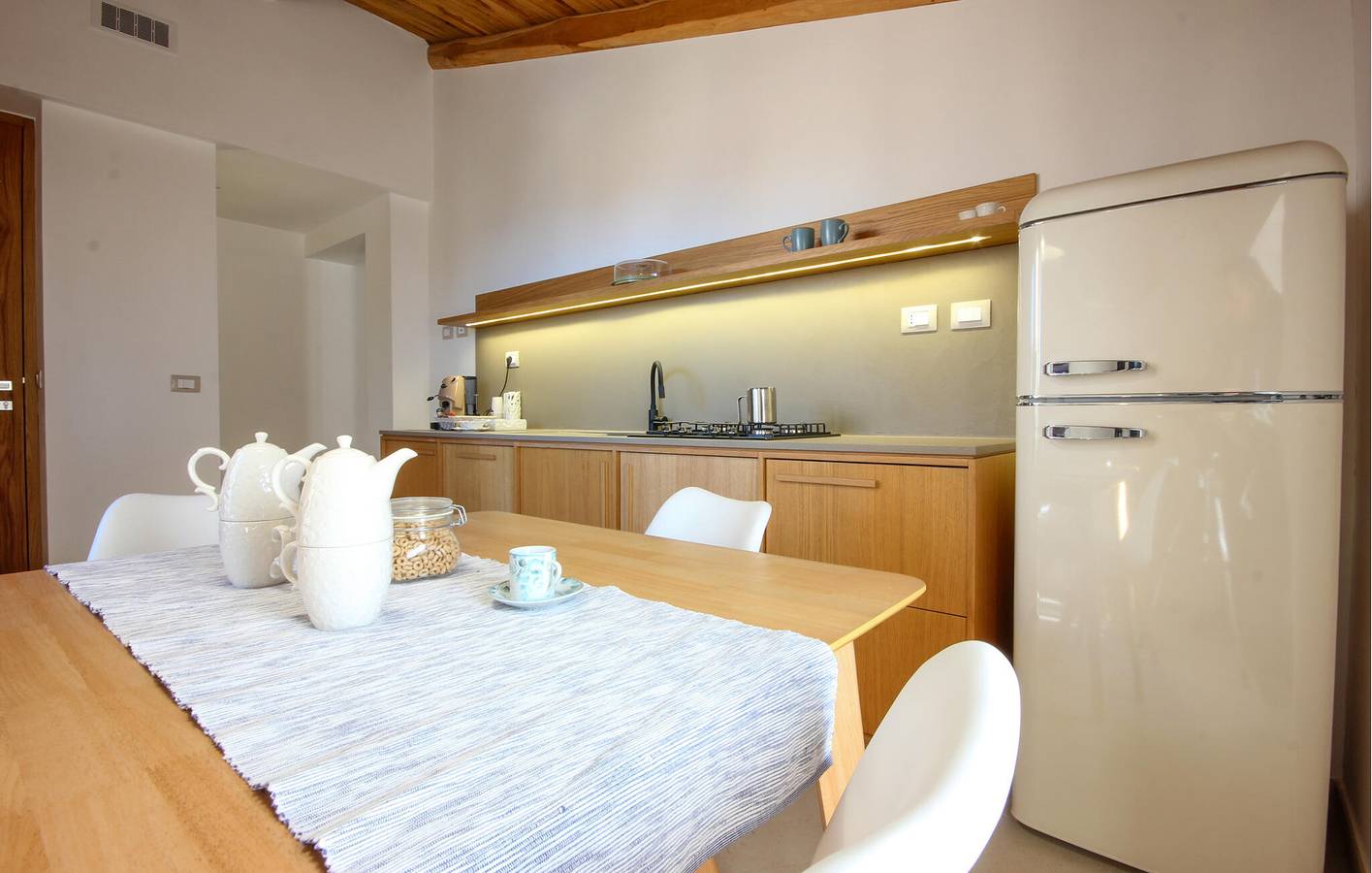 Appartamento intero, Appartamento sul mare con terrazza e Wi-Fi - 200 m dalla spiaggia in San Marco (Cilento), Cilento