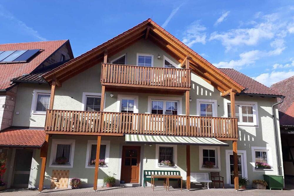 Ganze Wohnung, Apartement Sonnenblume (25 qm) in Adelshofen, Taubertal