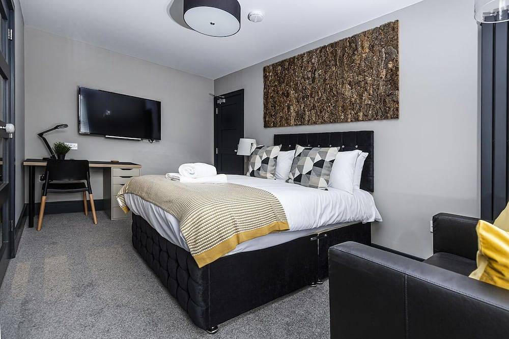 Bootique House - Luxury Group Accommodation for 12 in Wakefield, West Yorkshire