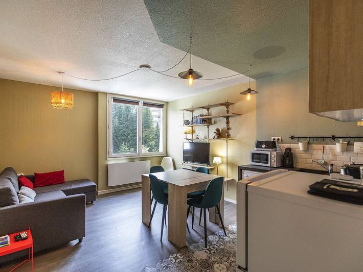 Location de vacances pour 8 personnes dans Gourette