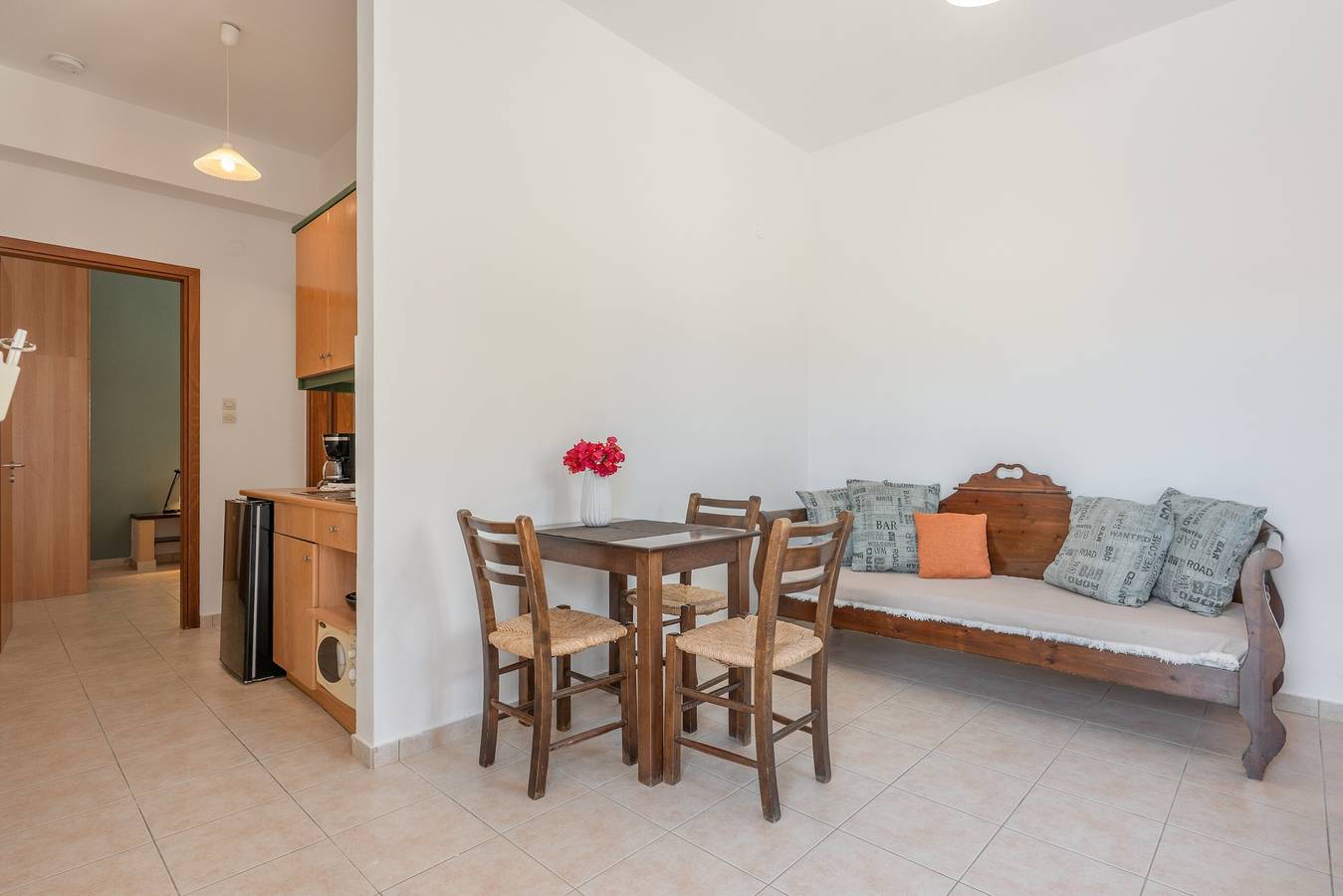 Entire apartment, Holiday Apartment "Standard" with Sea View, 2 Shared Terraces & Wi-Fi in Myrtos, Lasithi