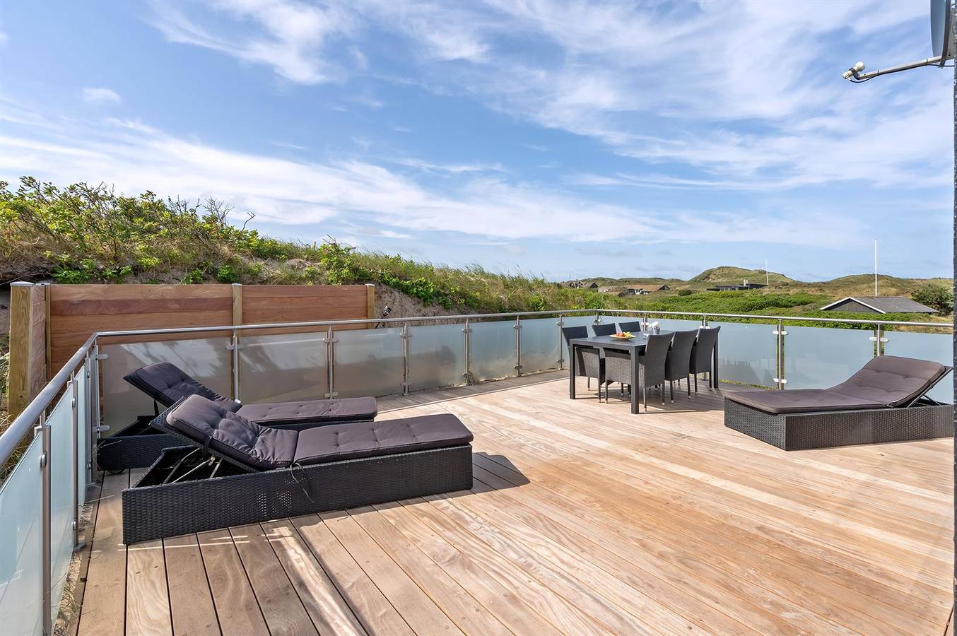 Beautiful home in Saltum w/ Wifi, 4 Bedrooms and Sauna in Blokhus, Jammeburgt