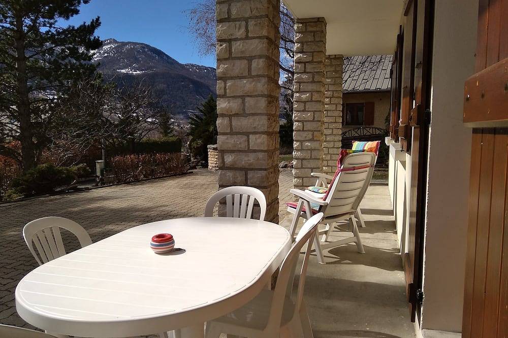 Appartement meublé rez-de-chaussée de villa Guillestre in Guillestre, Région de Briançon