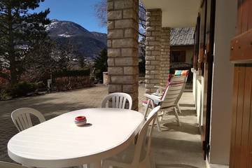 Gîte pour 4 personnes, avec jardin et terrasse à Guillestre