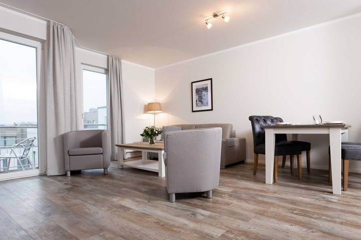 Ferienwohnung für 4 Personen, mit Balkon und Sauna, mit Haustier in Binz
