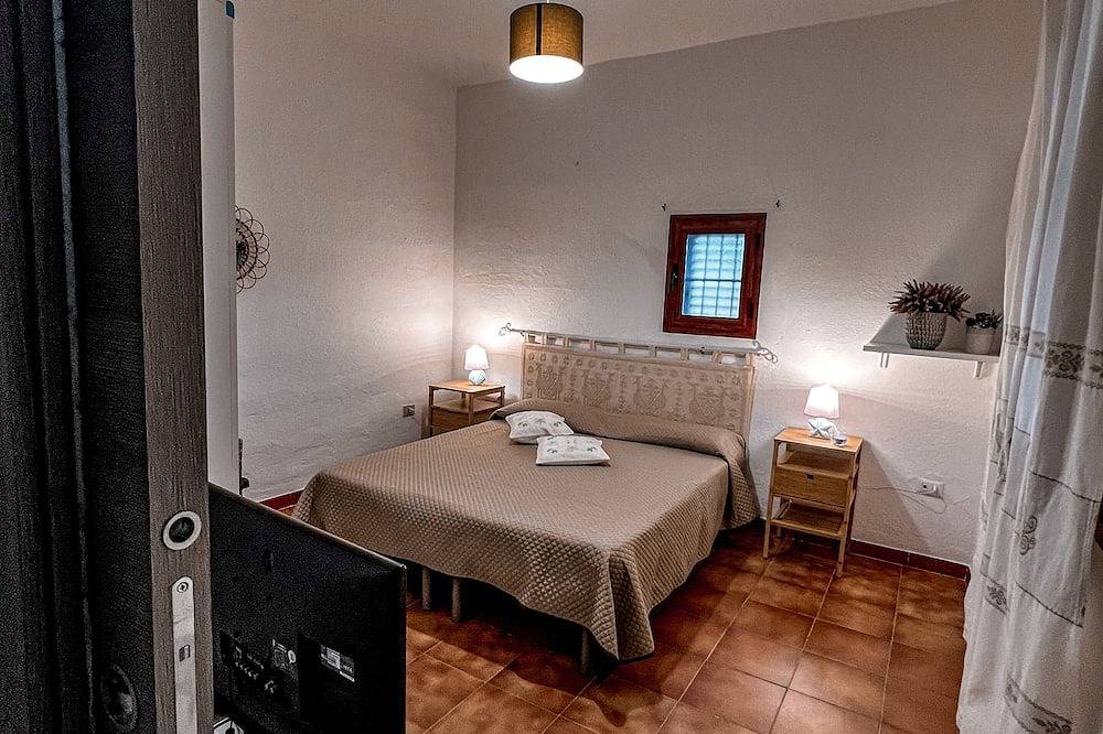 Ganze Wohnung, Klares Haus mit direktem Zugang zum Strand in Arbatax, Tortolì
