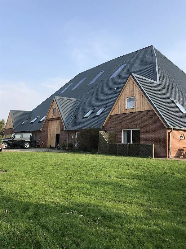 Ferienwohnung für 4 Personen, mit Balkon/Terrasse und Balkon sowie Terrasse und Garten in Osterhever