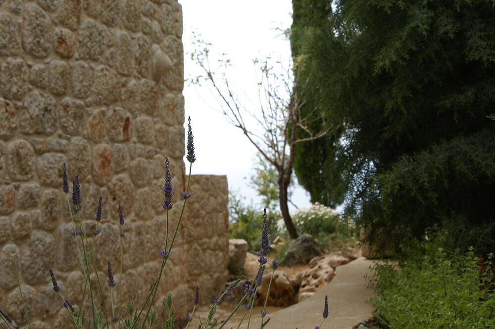 Pretty  seafront cottage in the center of Stoupa, minutes from the sandy beaches in Stoupa, Messenien