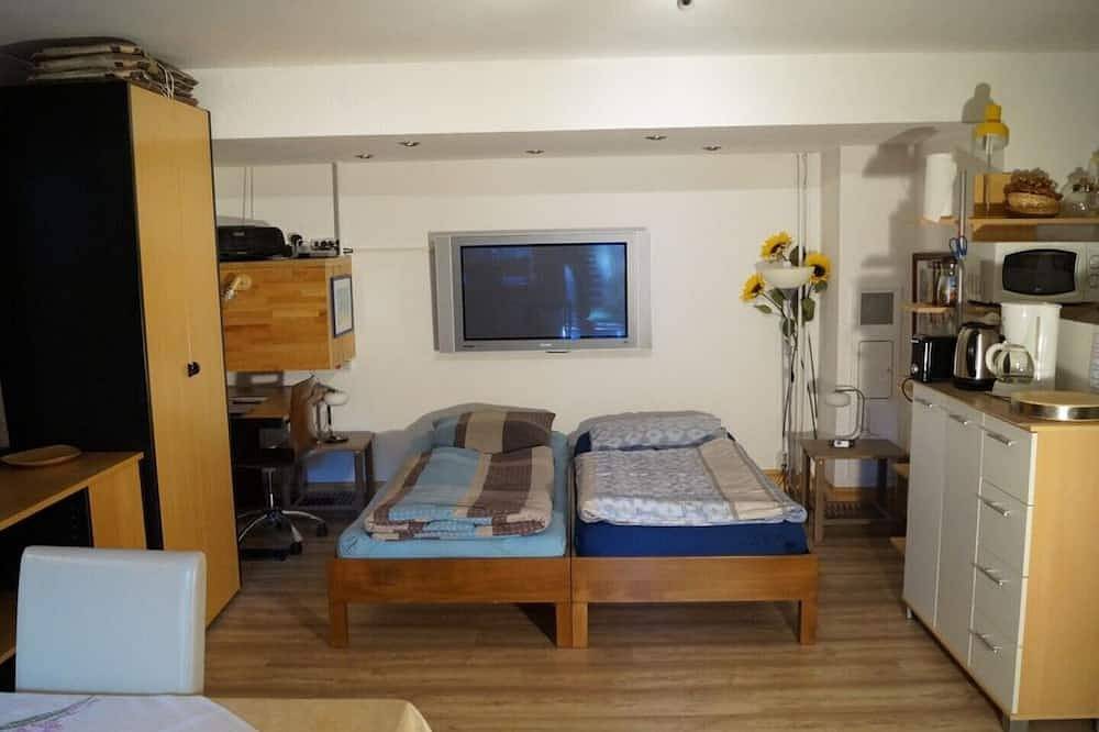 Ganze Wohnung, 2er Müggelwaldzimmer' quiet + cozy apartment in Köpenick m. Gartenplatz in Treptow - Köpenick, Müggelsee