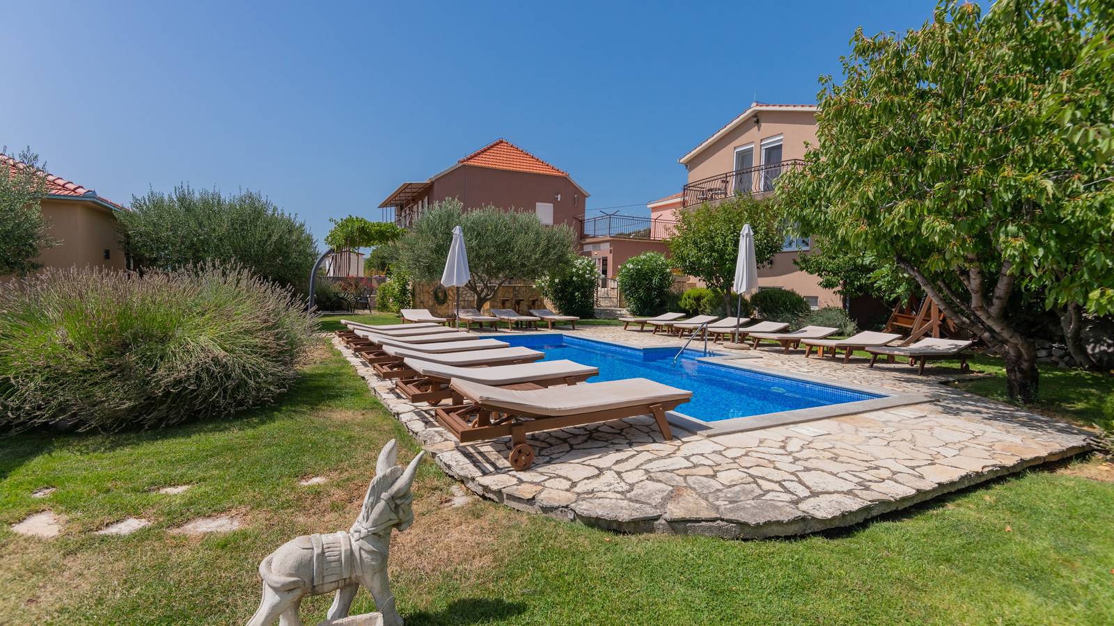 Villa Popovica Dvori by Villas Guide in Šestanovac, Makarska Riviera