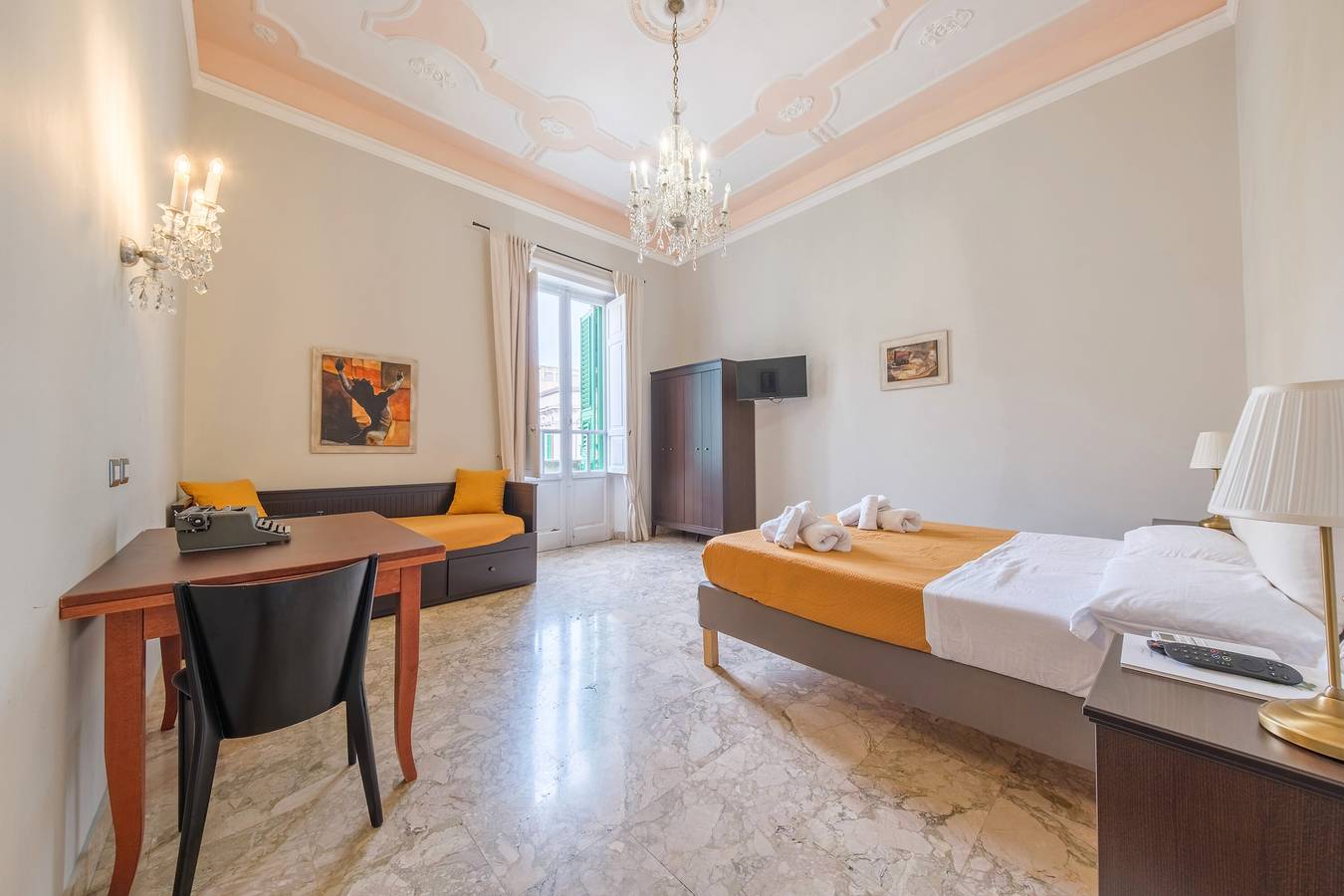 Camera '1924' con Balcone, Wi-Fi e Aria Condizionata in Messina, Provincia di Messina