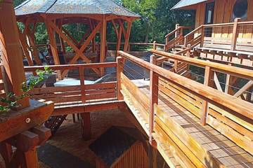 Gîte pour 6 personnes, avec balcon ainsi que jacuzzi et jardin dans 