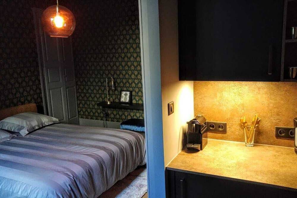 Ganze Wohnung, Apartment-Honeymoon-Whirlpool-Blick auf den Hof in Dijon, Dijon und Umgebung