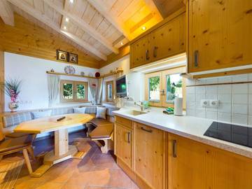 Hütte für 2 Personen, mit Garten und Ausblick in den Ammergauer Alpen