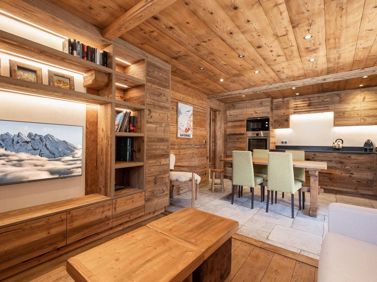Ganze Wohnung, Gemütliche 4*-Wohnung, Südterrasse, nahe Pisten, Parkplatz, Wlan in La Clusaz, Annecy und Umgebung