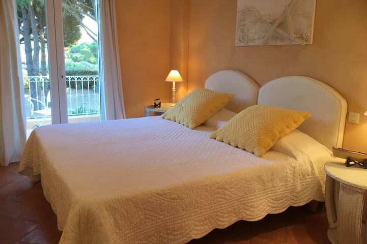 Ferienhaus für 8 Personen, mit Balkon und Garten in Pampelonne - 3