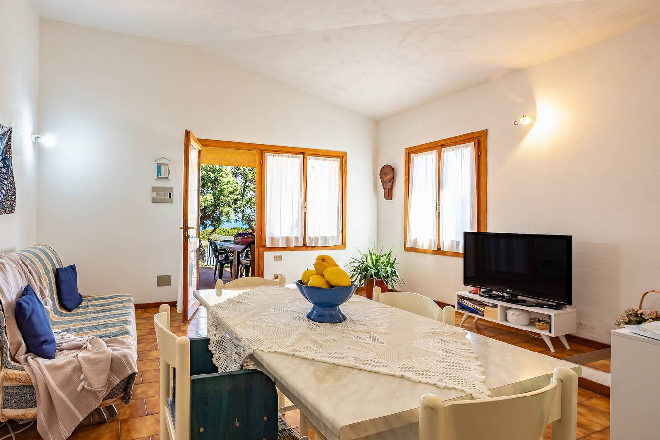 Entire apartment, Villa 'Chiara' with sea view, Wi-Fi and air conditioning in Costa Paradiso, Trinità d'Agultu e Vignola region