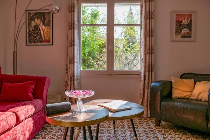 Casa de vacaciones para 4 personas, con vistas además de jardín y piscina - 1