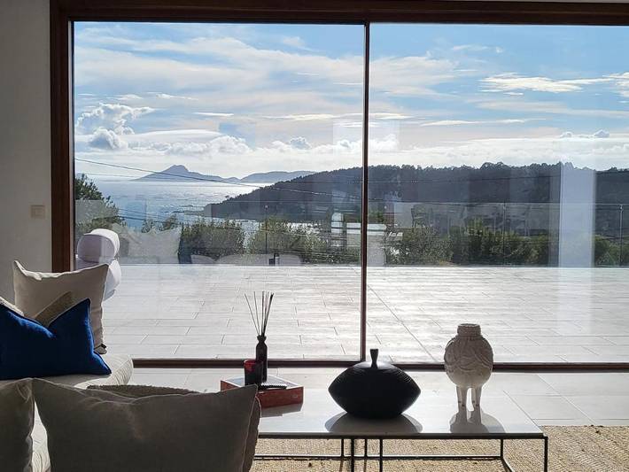 Apartamento para 8 personas, con piscina además de jardín y vistas en Altamira