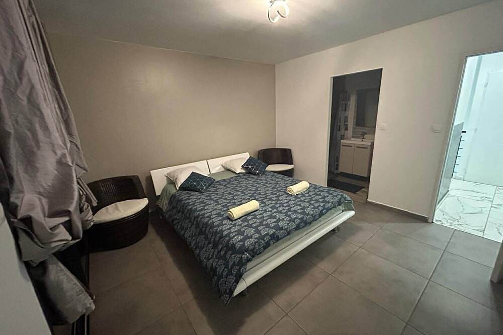 Belle Maison avec piscine privée Beaujolais - 35 min de Lyon in Gleizé, Beaujolais