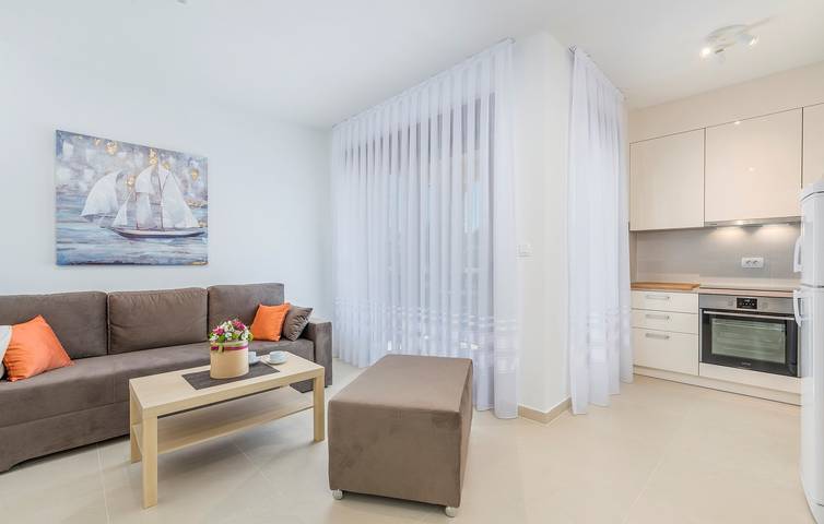 Ferienwohnung für 4 Personen, mit Balkon/Terrasse in Funtana - 2