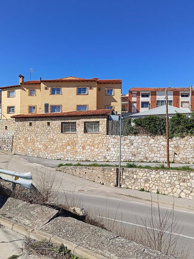 Casa rural para 2 personas, con Terraza y Jardín además de Piscina y Vistas en Cañete