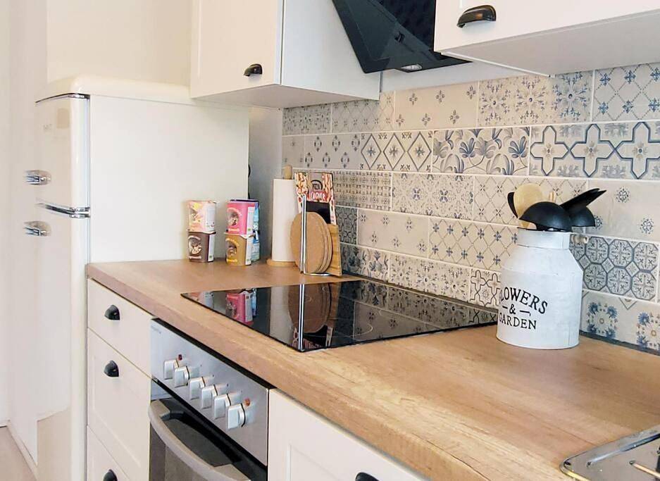 Appartement entier, Apartment Südwind - Beautiful premium apartment with 1 bedroom near Rhine Falls & Zurich Airport in Klettgau in Klettgau, Hautes Forêts-Noires